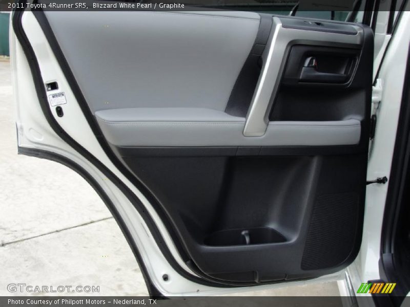 Blizzard White Pearl / Graphite 2011 Toyota 4Runner SR5