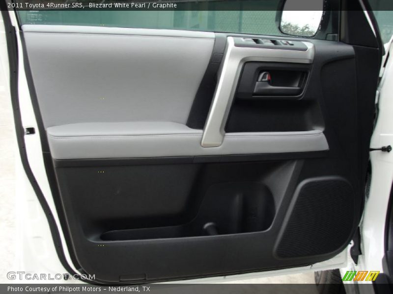 Blizzard White Pearl / Graphite 2011 Toyota 4Runner SR5
