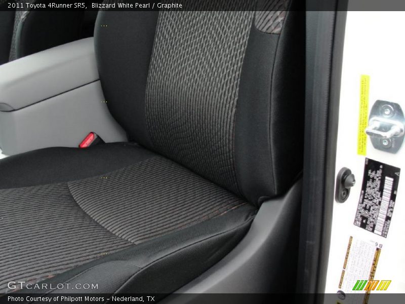 Blizzard White Pearl / Graphite 2011 Toyota 4Runner SR5