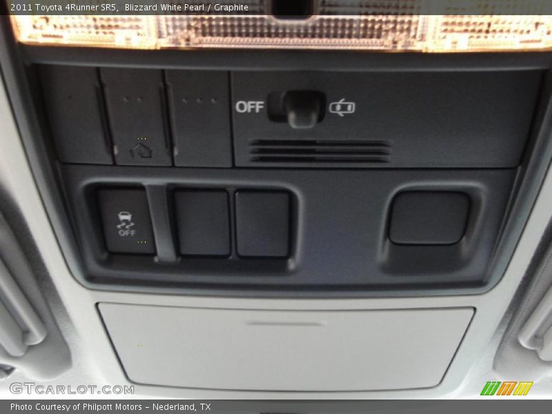 Blizzard White Pearl / Graphite 2011 Toyota 4Runner SR5