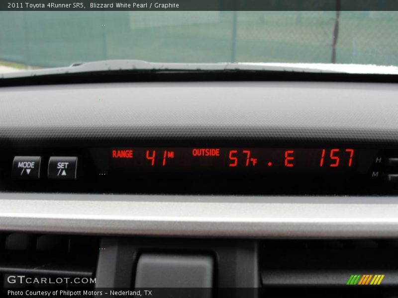 Blizzard White Pearl / Graphite 2011 Toyota 4Runner SR5
