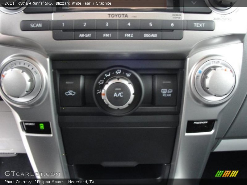 Blizzard White Pearl / Graphite 2011 Toyota 4Runner SR5