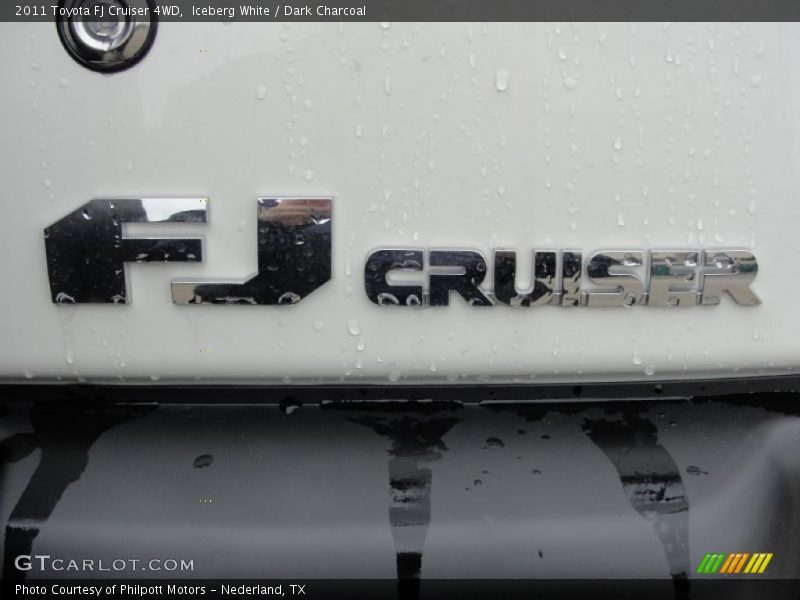  2011 FJ Cruiser 4WD Logo