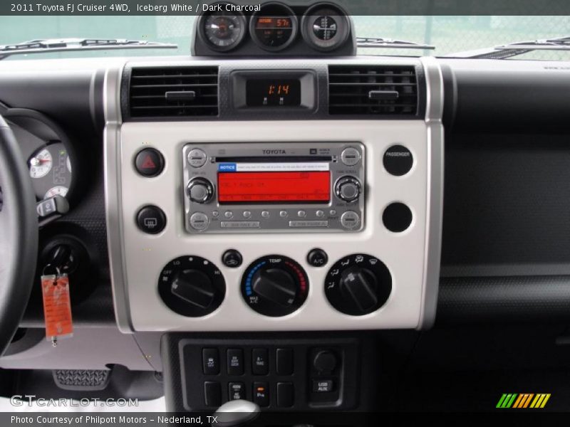 Iceberg White / Dark Charcoal 2011 Toyota FJ Cruiser 4WD