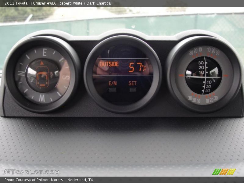  2011 FJ Cruiser 4WD 4WD Gauges