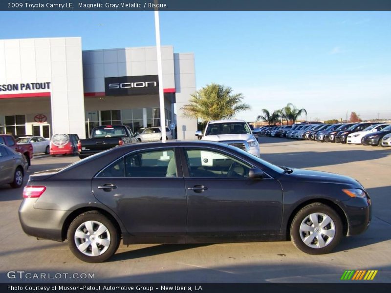 Magnetic Gray Metallic / Bisque 2009 Toyota Camry LE