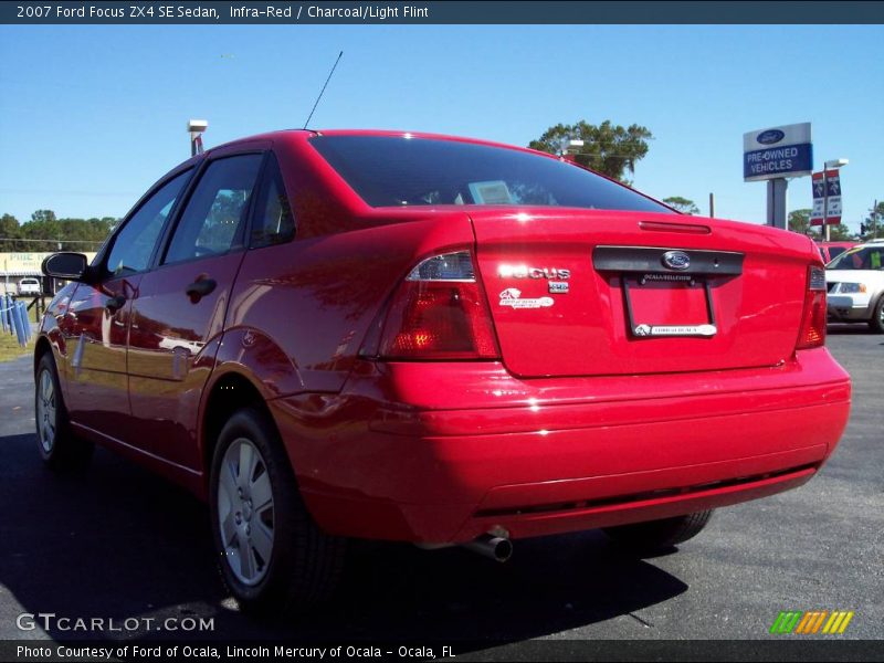 Infra-Red / Charcoal/Light Flint 2007 Ford Focus ZX4 SE Sedan