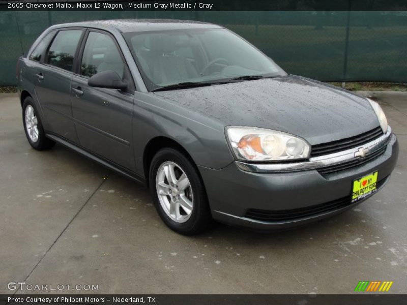Front 3/4 View of 2005 Malibu Maxx LS Wagon