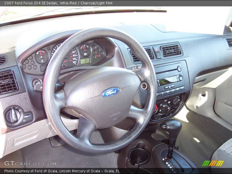 Infra-Red / Charcoal/Light Flint 2007 Ford Focus ZX4 SE Sedan