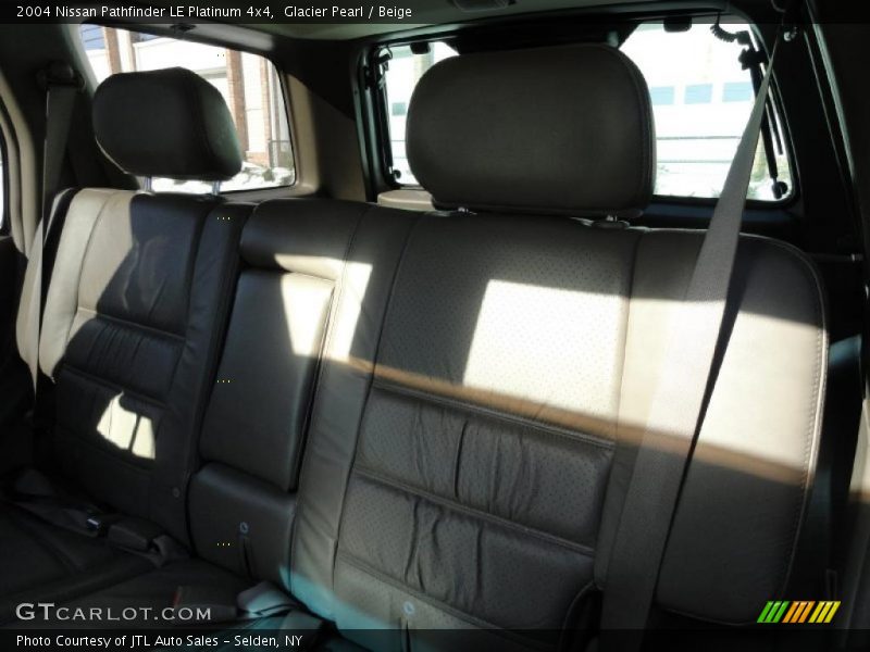 Glacier Pearl / Beige 2004 Nissan Pathfinder LE Platinum 4x4