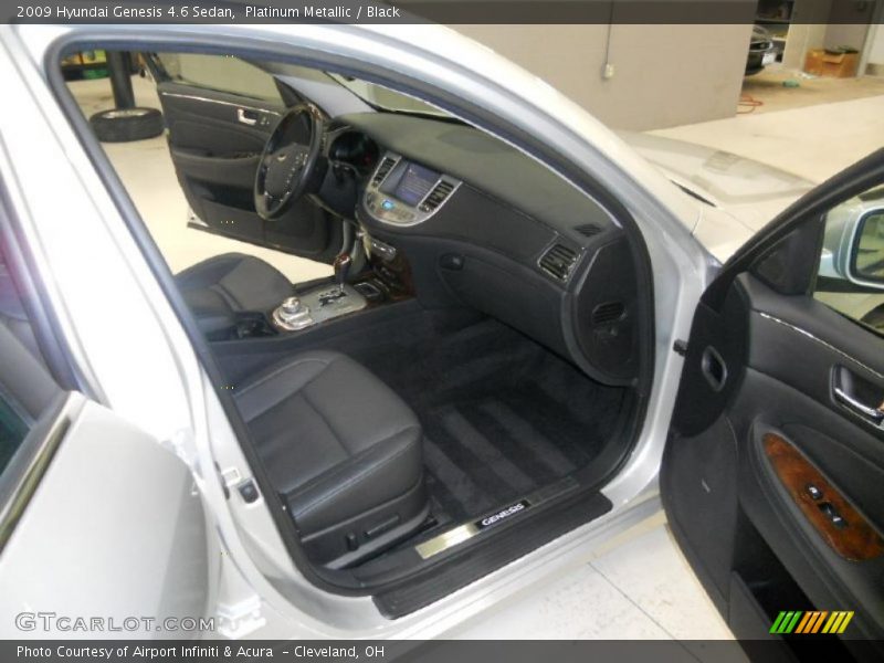 Platinum Metallic / Black 2009 Hyundai Genesis 4.6 Sedan