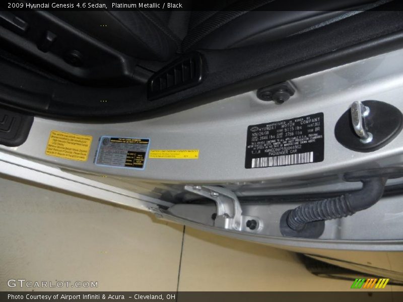 Platinum Metallic / Black 2009 Hyundai Genesis 4.6 Sedan