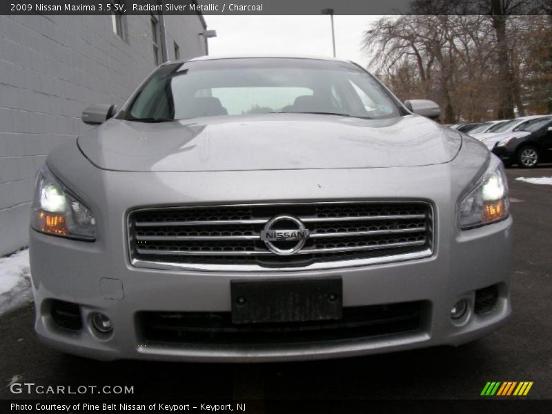 Radiant Silver Metallic / Charcoal 2009 Nissan Maxima 3.5 SV