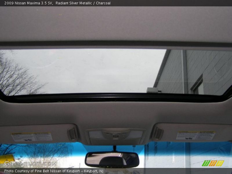 Radiant Silver Metallic / Charcoal 2009 Nissan Maxima 3.5 SV