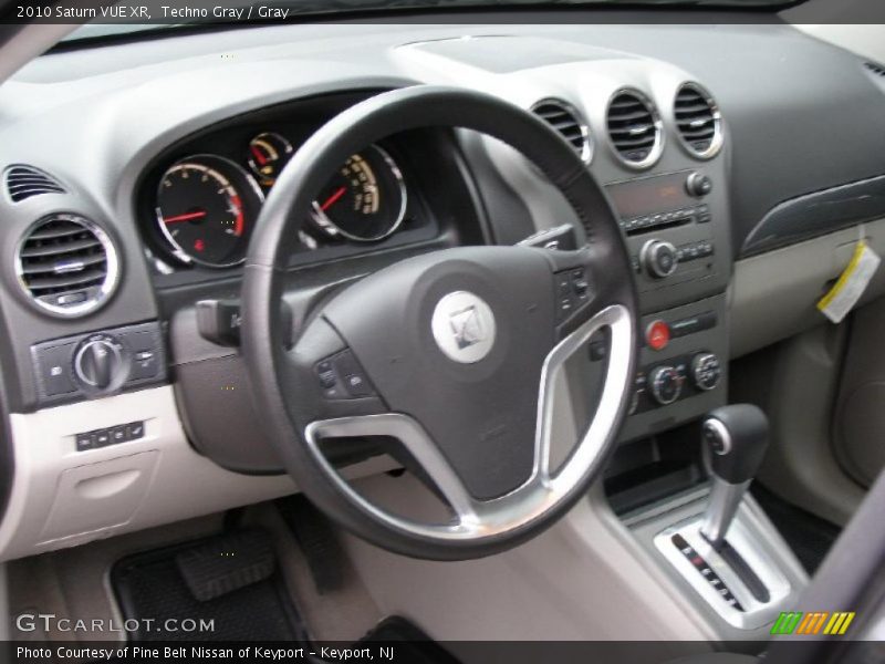 Techno Gray / Gray 2010 Saturn VUE XR