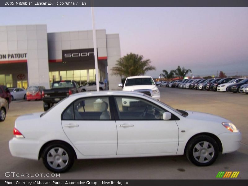 Igloo White / Tan 2005 Mitsubishi Lancer ES
