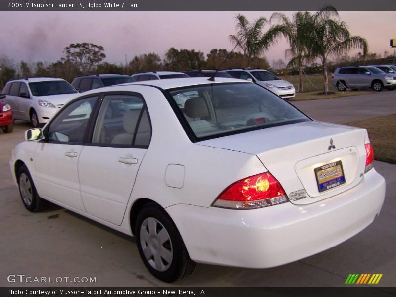 Igloo White / Tan 2005 Mitsubishi Lancer ES