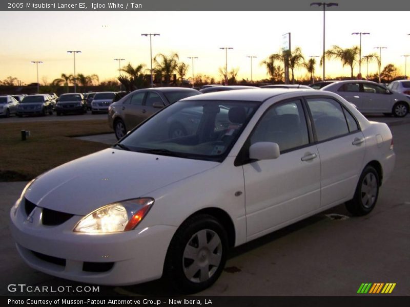 Igloo White / Tan 2005 Mitsubishi Lancer ES