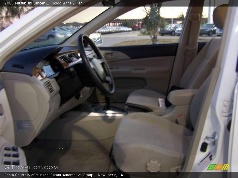 Igloo White / Tan 2005 Mitsubishi Lancer ES