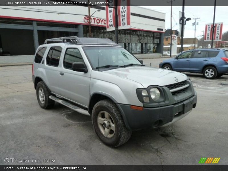 Silver Lightning Metallic / Charcoal 2004 Nissan Xterra XE 4x4