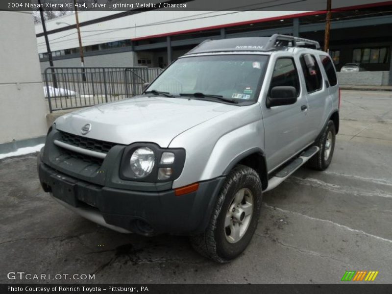 Silver Lightning Metallic / Charcoal 2004 Nissan Xterra XE 4x4