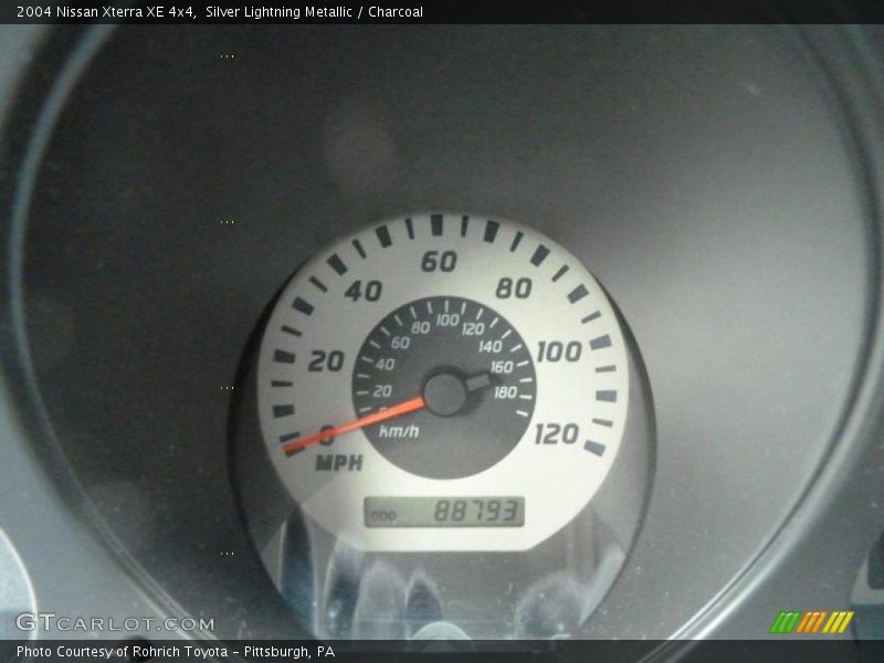 Silver Lightning Metallic / Charcoal 2004 Nissan Xterra XE 4x4