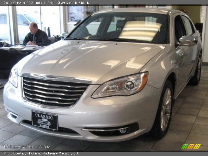 Bright Silver Metallic / Black 2011 Chrysler 200 Limited