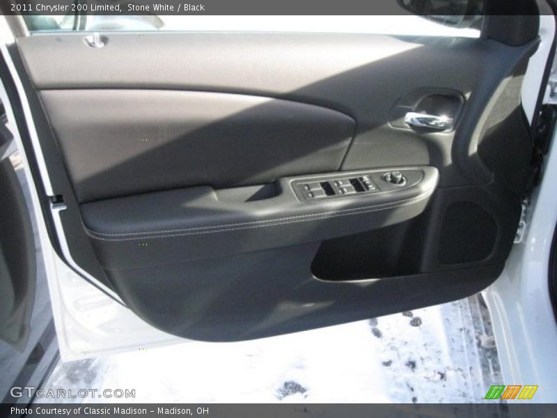 Door Panel of 2011 200 Limited
