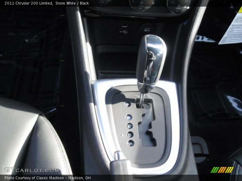  2011 200 Limited 6 Speed AutoStick Automatic Shifter