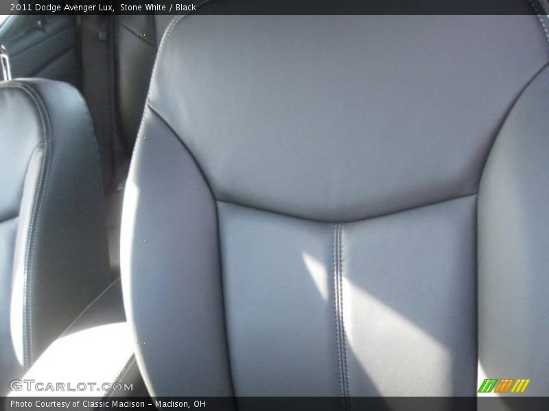 Stone White / Black 2011 Dodge Avenger Lux
