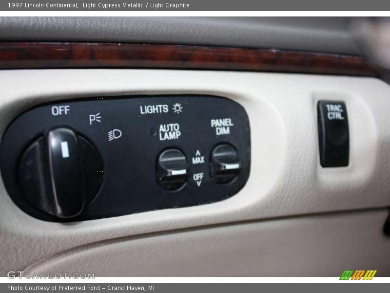 Controls of 1997 Continental 