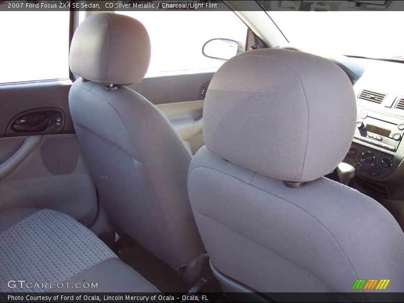 CD Silver Metallic / Charcoal/Light Flint 2007 Ford Focus ZX4 SE Sedan