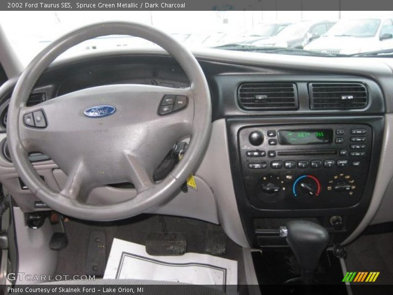 Spruce Green Metallic / Dark Charcoal 2002 Ford Taurus SES