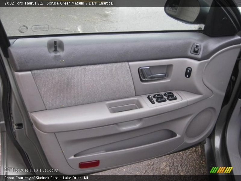 Spruce Green Metallic / Dark Charcoal 2002 Ford Taurus SES