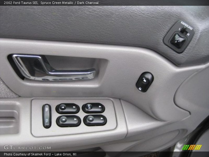 Spruce Green Metallic / Dark Charcoal 2002 Ford Taurus SES