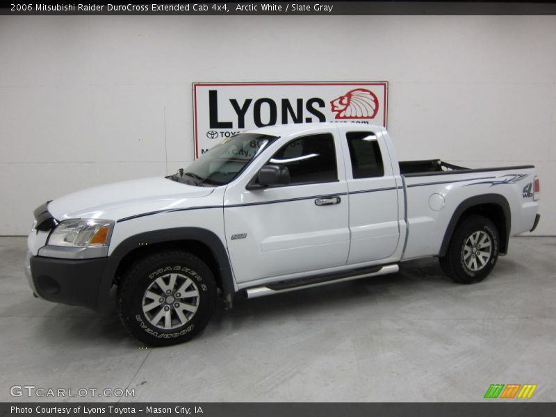 Arctic White / Slate Gray 2006 Mitsubishi Raider DuroCross Extended Cab 4x4