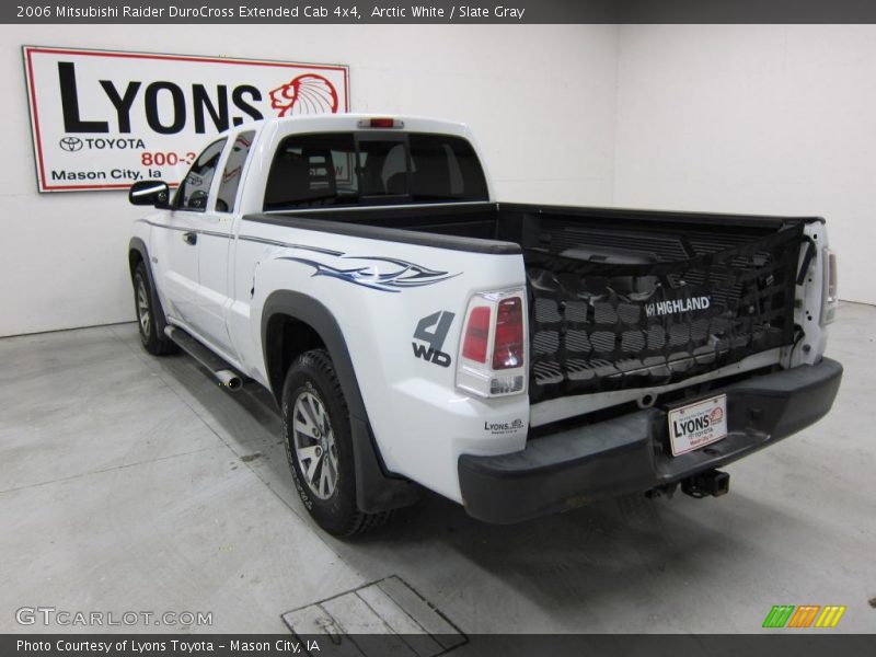 Arctic White / Slate Gray 2006 Mitsubishi Raider DuroCross Extended Cab 4x4