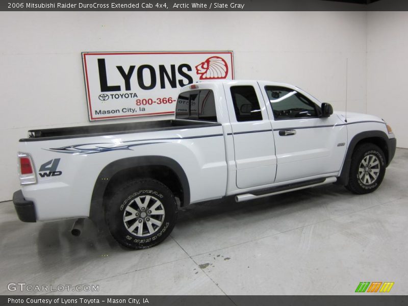 Arctic White / Slate Gray 2006 Mitsubishi Raider DuroCross Extended Cab 4x4