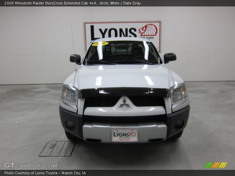 Arctic White / Slate Gray 2006 Mitsubishi Raider DuroCross Extended Cab 4x4
