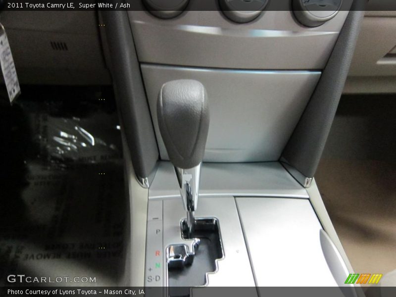 Super White / Ash 2011 Toyota Camry LE