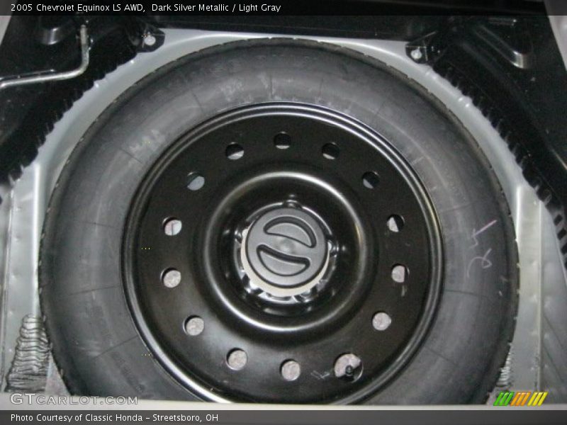 Dark Silver Metallic / Light Gray 2005 Chevrolet Equinox LS AWD
