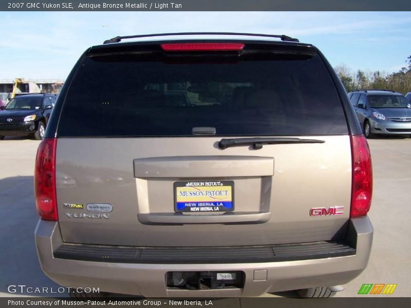 Antique Bronze Metallic / Light Tan 2007 GMC Yukon SLE