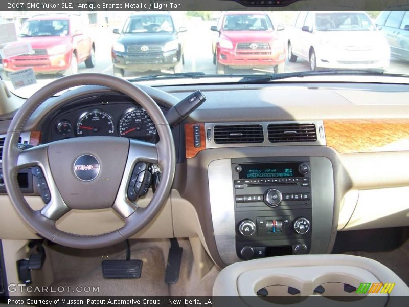Antique Bronze Metallic / Light Tan 2007 GMC Yukon SLE