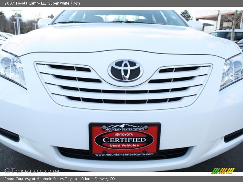 Super White / Ash 2007 Toyota Camry LE