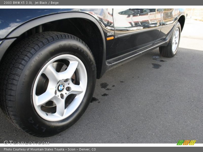 Jet Black / Beige 2003 BMW X5 3.0i