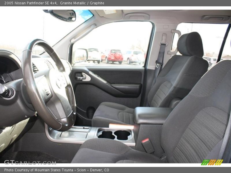 Granite Metallic / Graphite 2005 Nissan Pathfinder SE 4x4