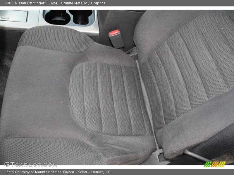 Granite Metallic / Graphite 2005 Nissan Pathfinder SE 4x4