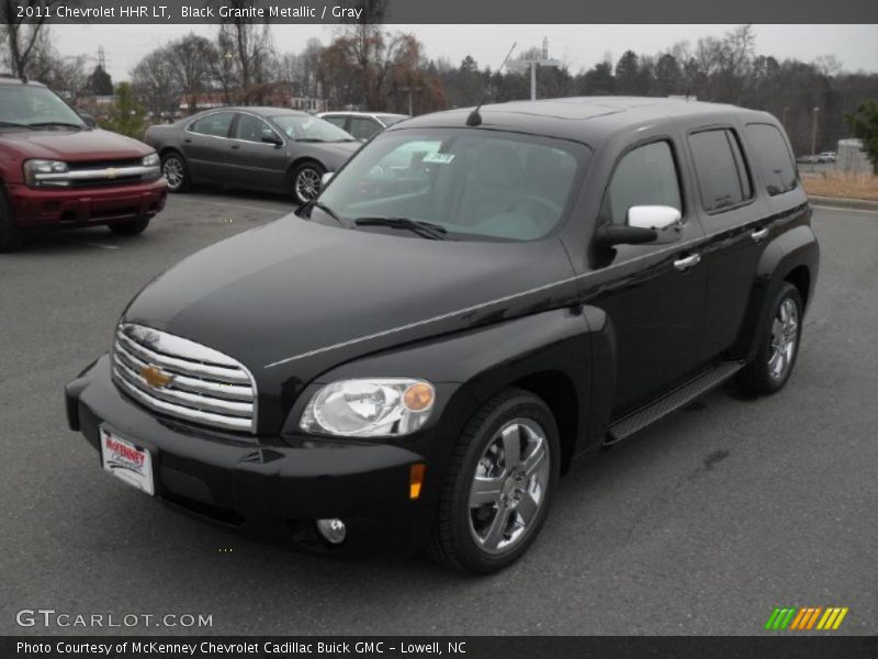 Front 3/4 View of 2011 HHR LT