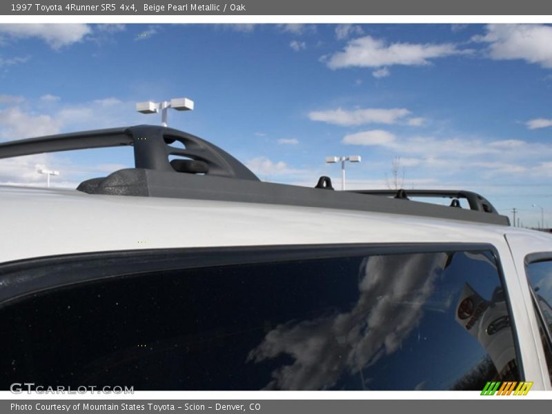 Beige Pearl Metallic / Oak 1997 Toyota 4Runner SR5 4x4