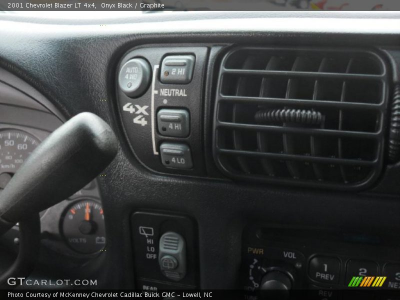 Onyx Black / Graphite 2001 Chevrolet Blazer LT 4x4